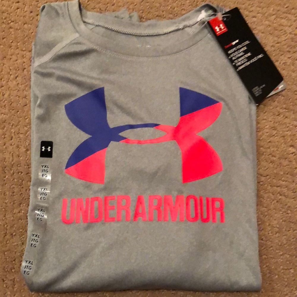 Girls long sleeve Under Armour t-shirt